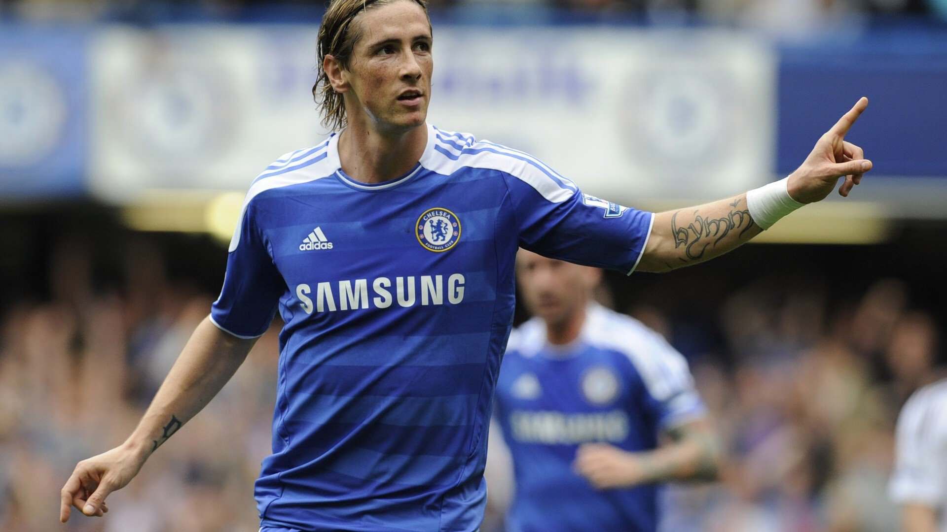 冬奥盛会再燃激情 冰雪健儿共逐荣耀